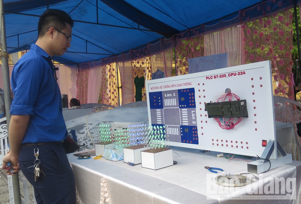 {keywords} {keywords}