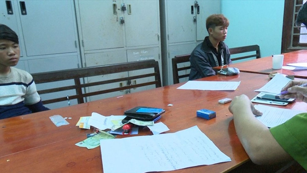 {keywords} {keywords}