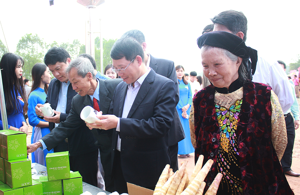 {keywords} {keywords}