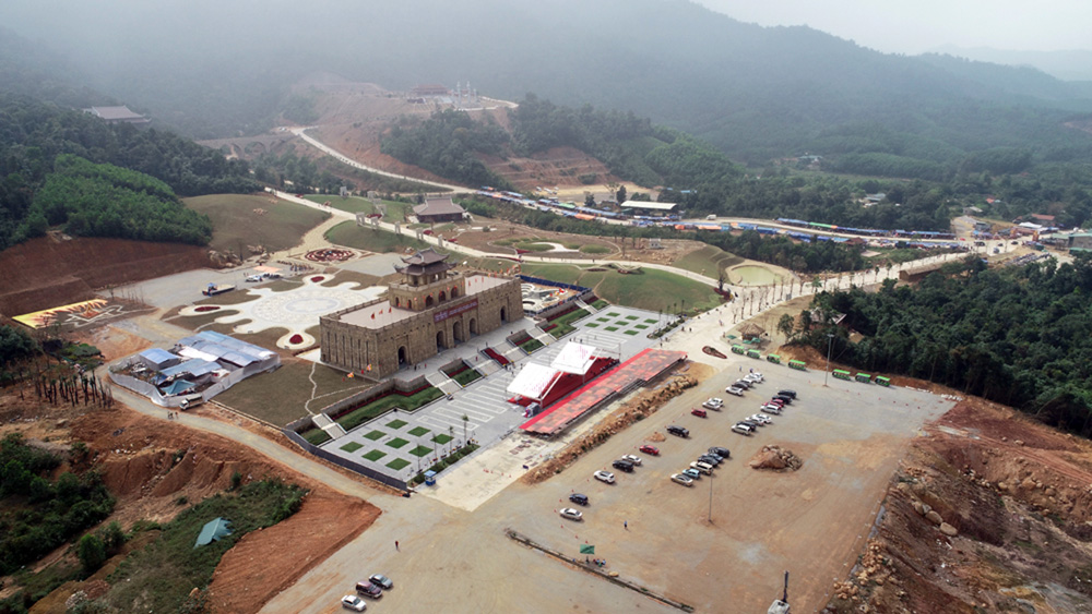 Về vùng đất thiêng