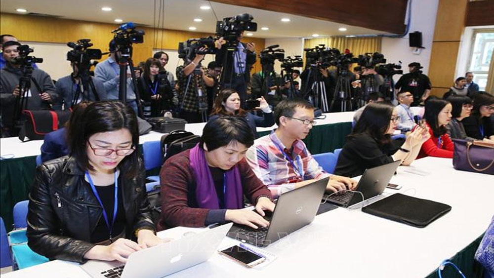 {keywords} {keywords}