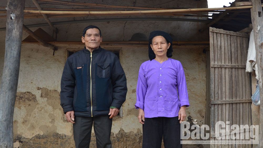 Vợ chồng già bị bệnh nặng cần giúp đỡ