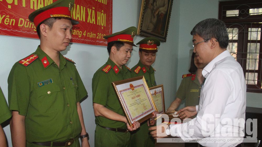 {keywords} {keywords}