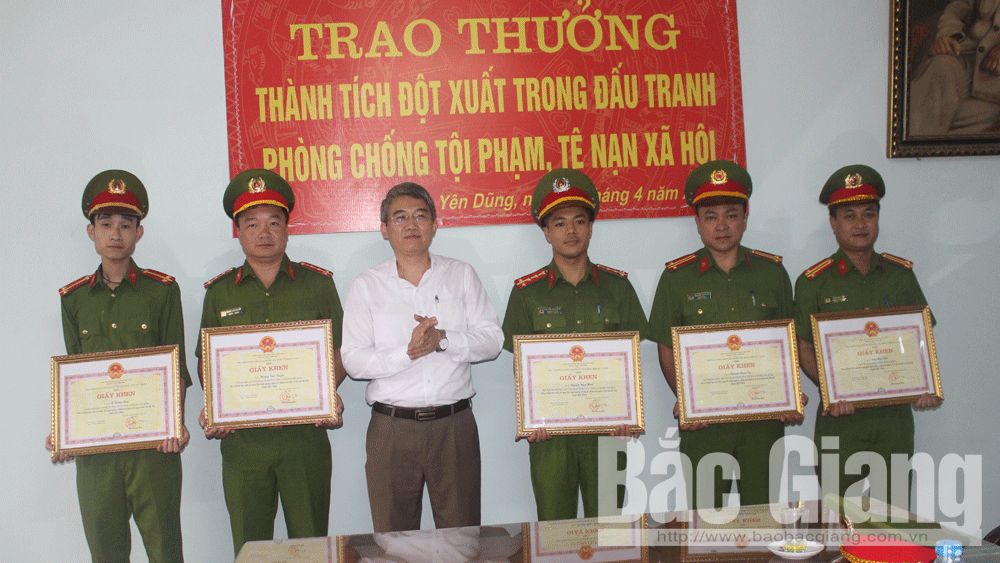 {keywords} {keywords}