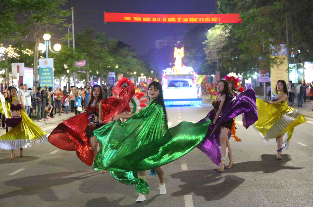 {keywords} {keywords}