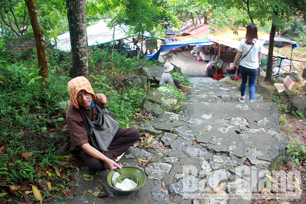 {keywords} {keywords}