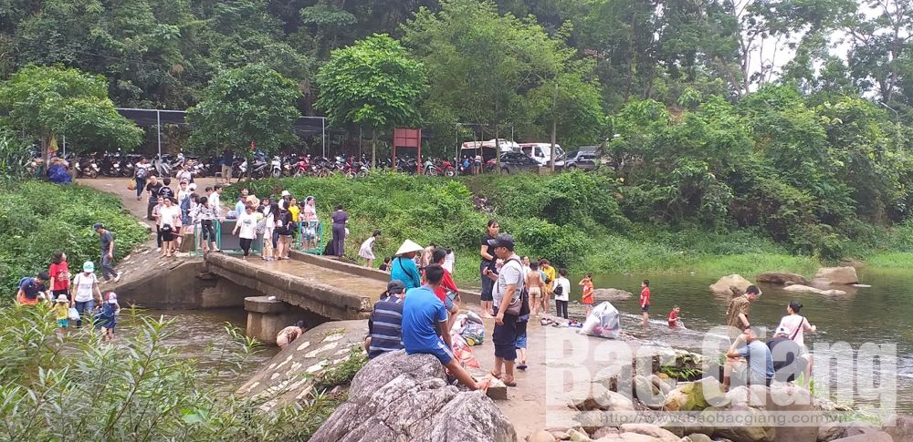 {keywords} {keywords}