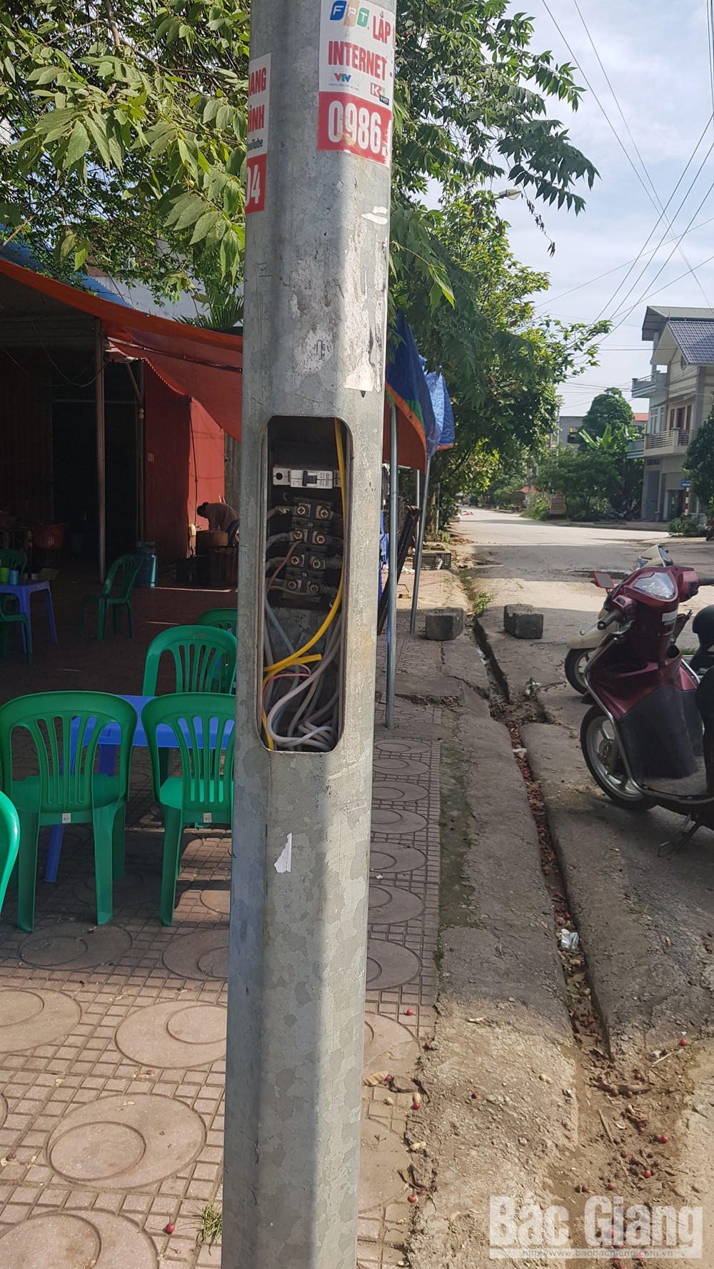 {keywords} {keywords}