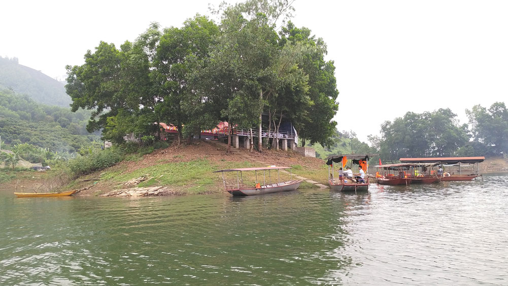 {keywords} {keywords}