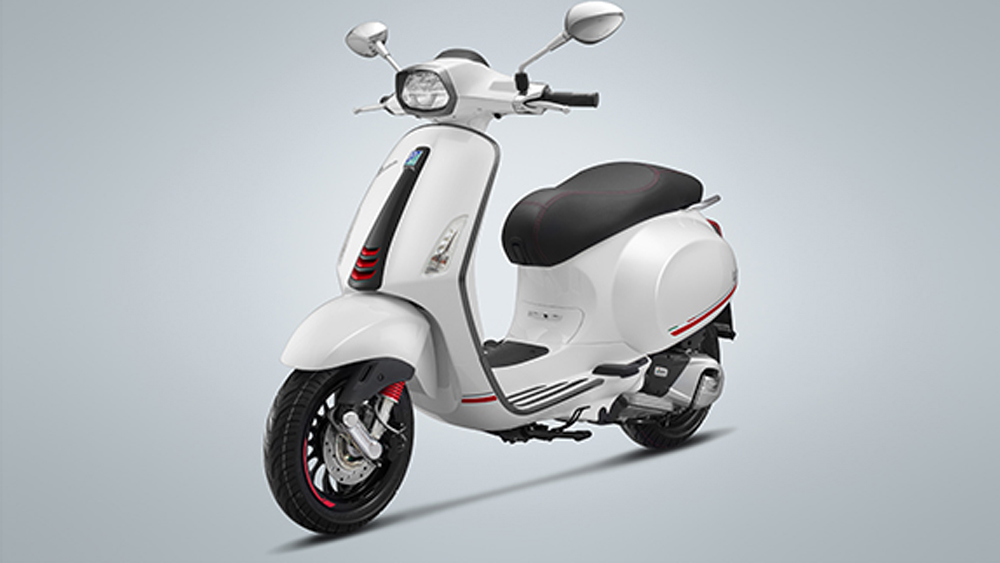 Vespa Sprint Carbon giá 78,5 triệu đồng
