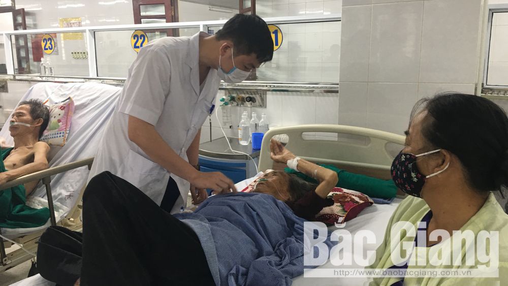 Chủ tịch UBND tỉnh Bắc Giang phê bình người đứng đầu cơ quan, địa phương để xảy ra vụ ngộ độ thực phẩm tại Tân Yên