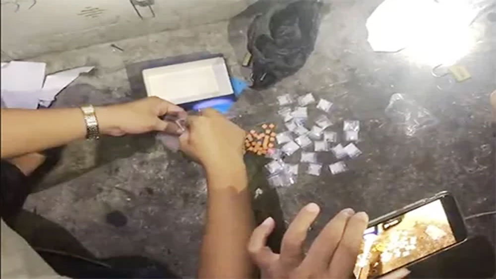 {keywords} {keywords}