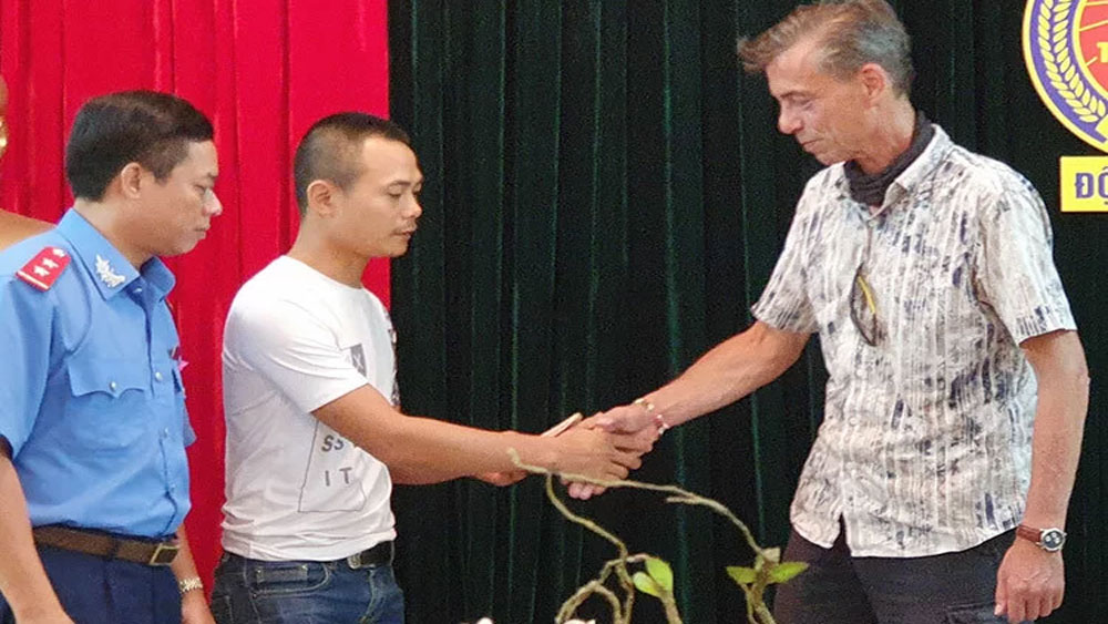 {keywords} {keywords}