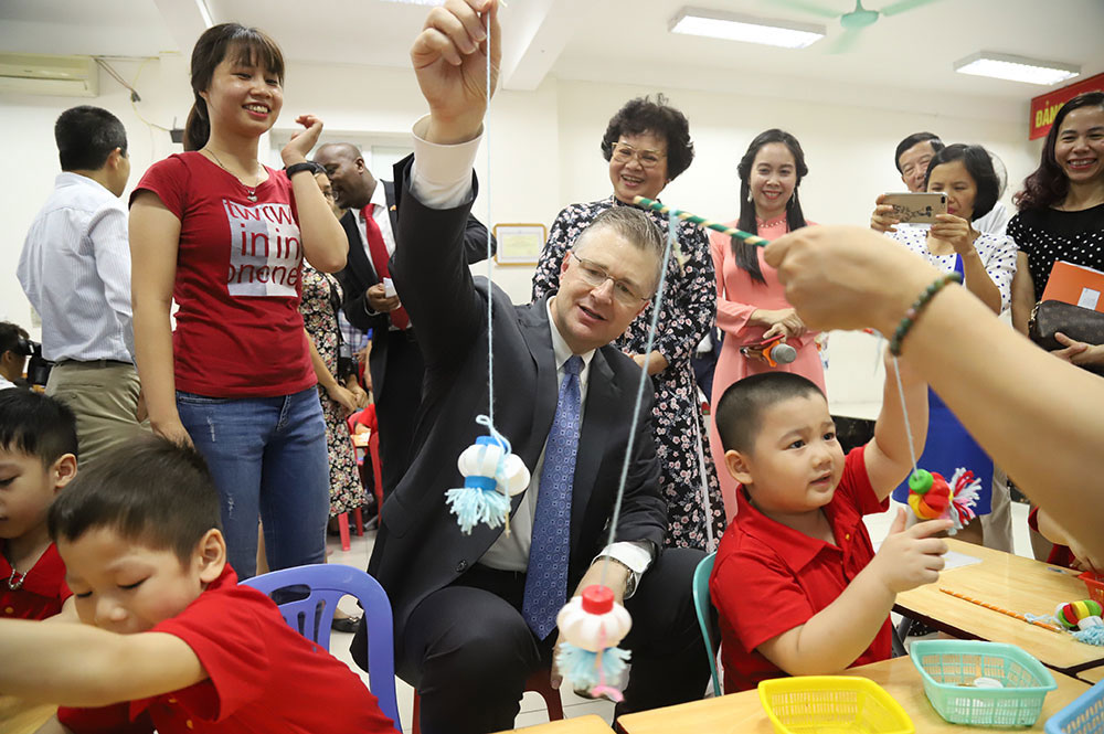 {keywords} {keywords}