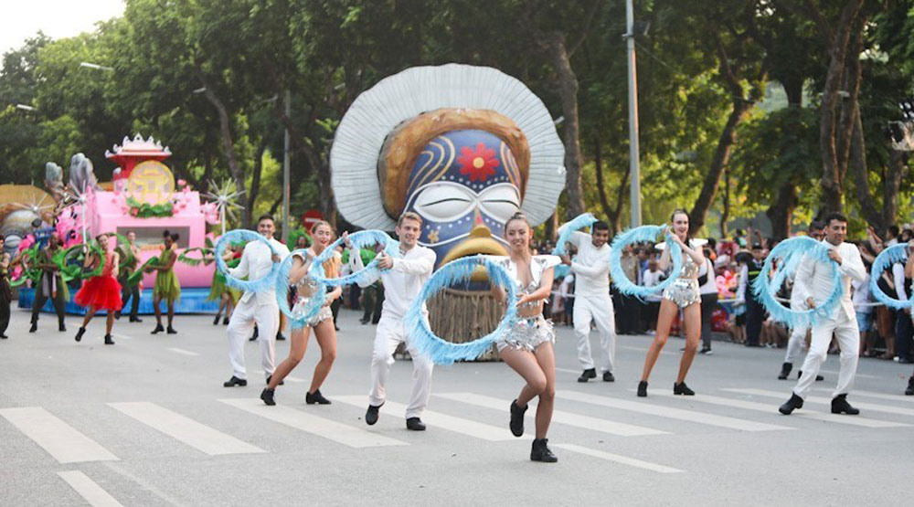 {keywords} {keywords}