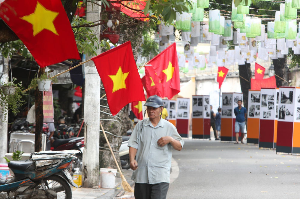 {keywords} {keywords}