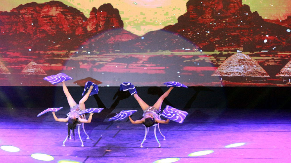 {keywords} {keywords}