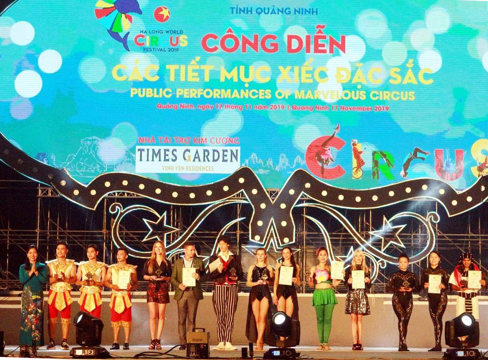 {keywords} {keywords}