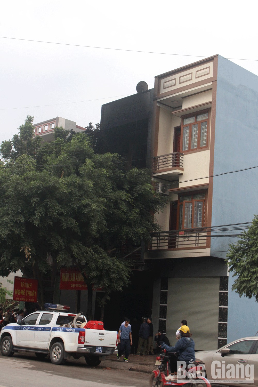 {keywords} {keywords}