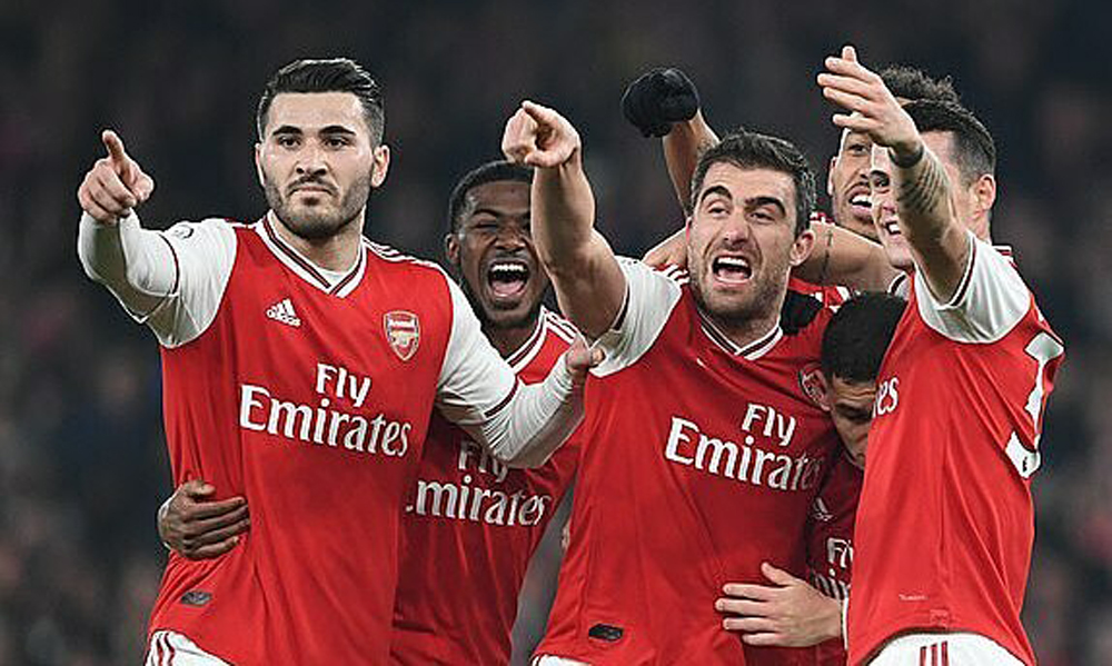 Arsenal hạ Man Utd