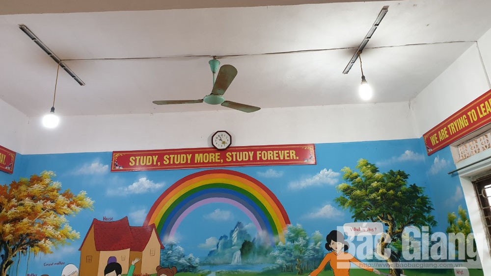 Hỗ trợ tiết kiệm điện tại trường học và cơ quan nhà nước