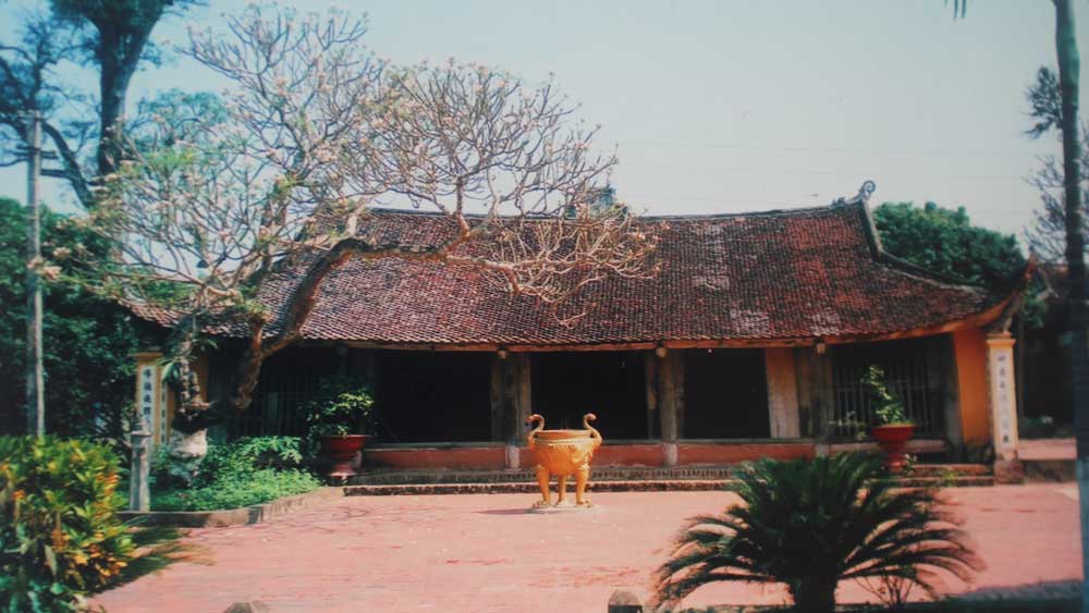 Khánh đá chùa Thiên Đài
