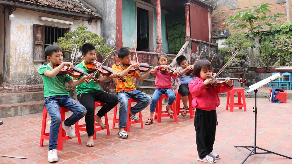 Đội vĩ cầm nhí làng Then, xã Thái Đào (Lạng Giang)