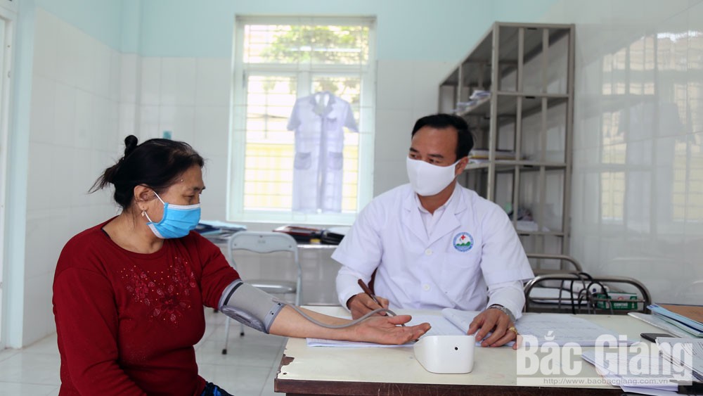 Đảng viên Nguyễn Bình Minh: Cán bộ y tế ham làm việc thiện