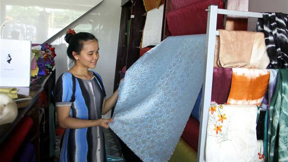 Bảo tồn, phát triển làng nghề truyền thống lụa Mã Châu