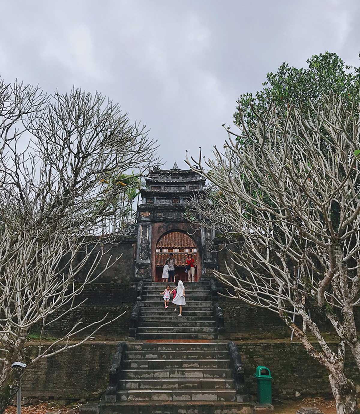 {keywords} {keywords}