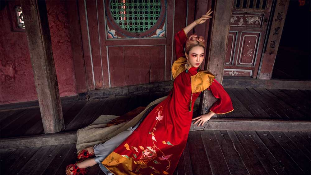 Áo dài cảm hứng từ tín ngưỡng thờ Mẫu