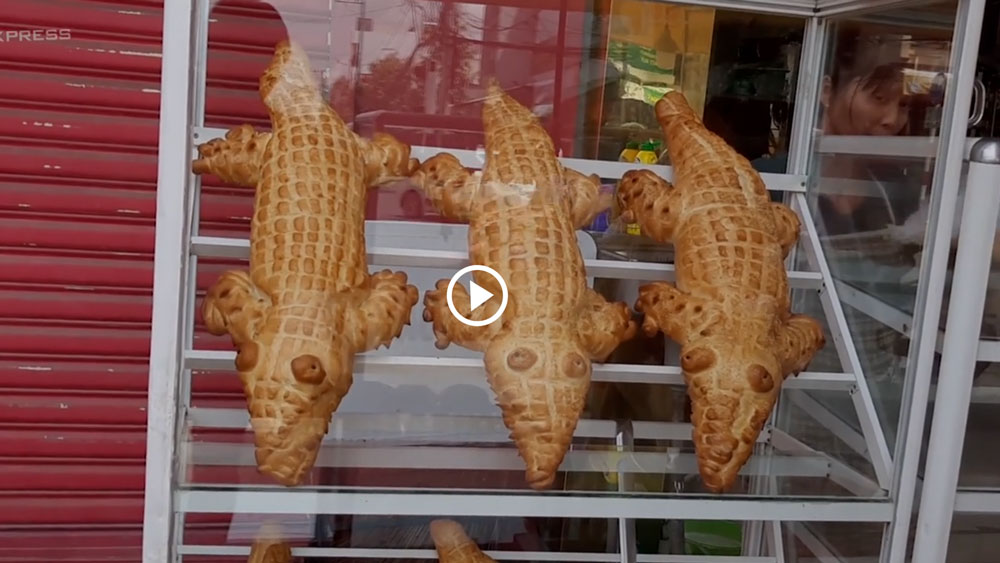 Bánh mì 'cá sấu' nặng 2 kg ở miền Tây