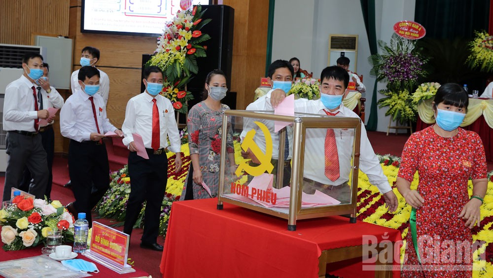 {keywords} {keywords}