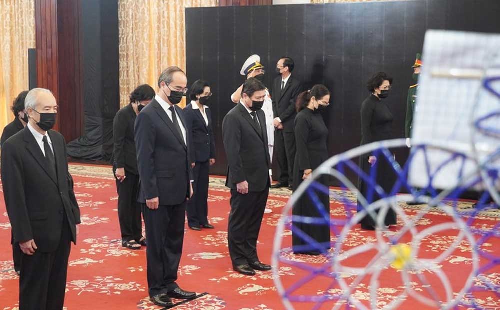 {keywords} {keywords}