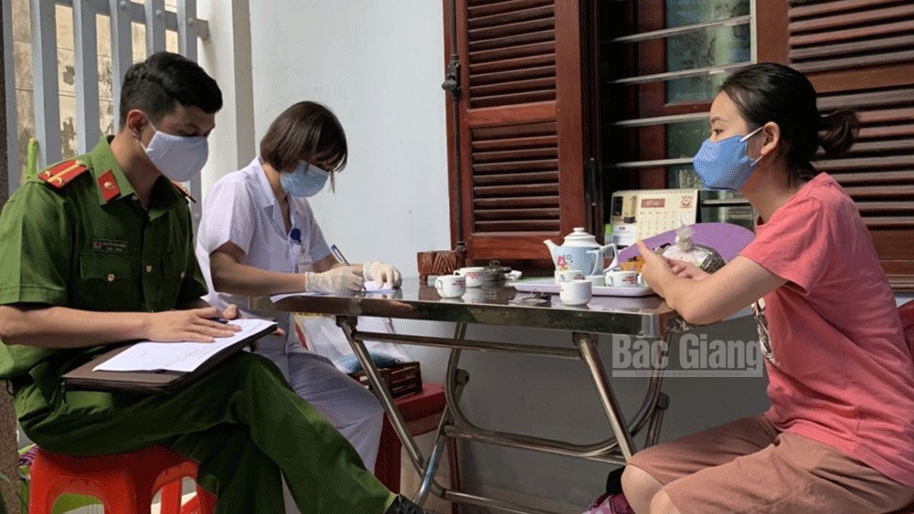 Chung sức trên tuyến đầu chống dịch