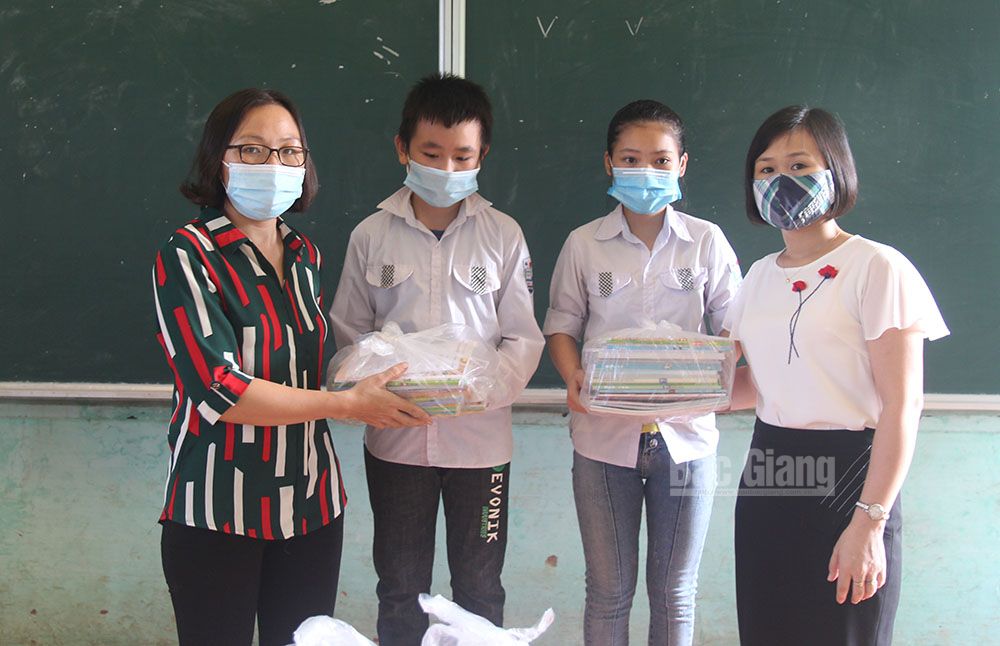 {keywords} {keywords}