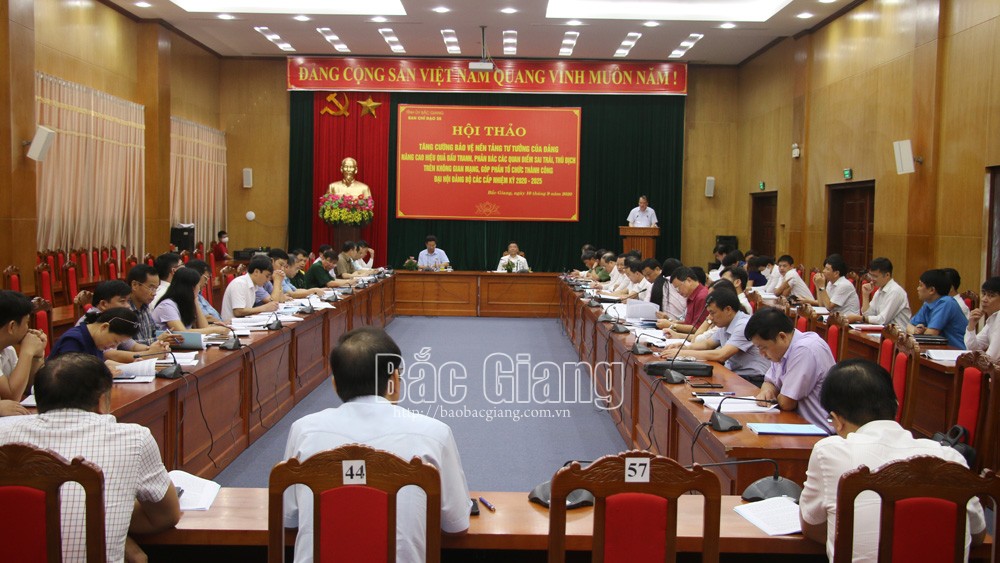 Tăng cường bảo vệ nền tảng tư tưởng của Đảng