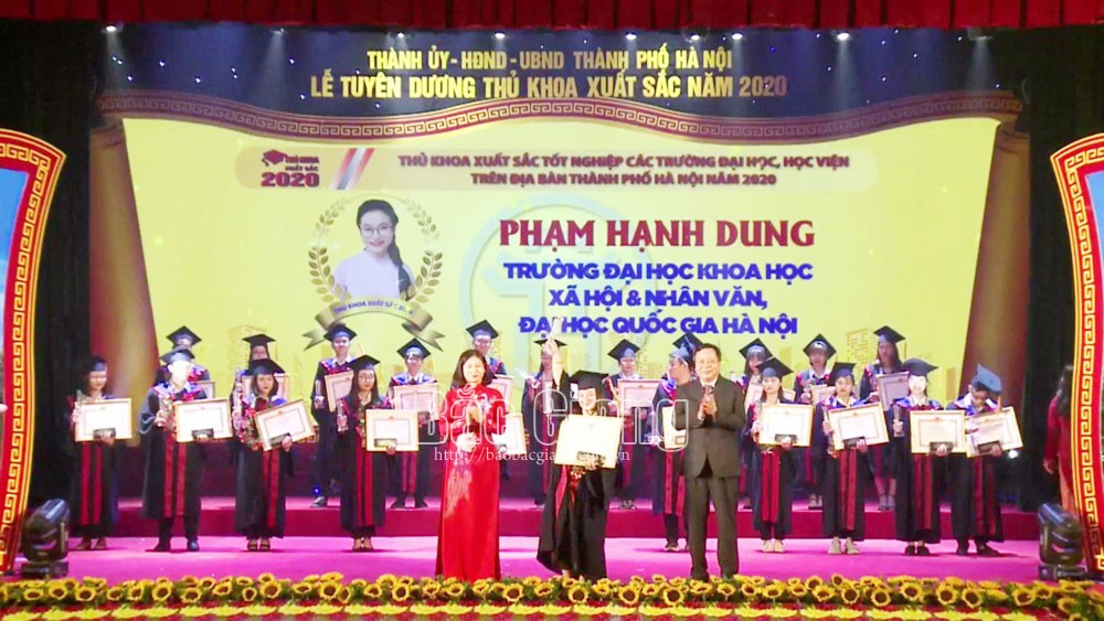 Phạm Hạnh Dung: Thủ khoa đam mê nghiên cứu khoa học
