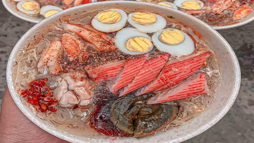 Saigon crab soup stall a big draw