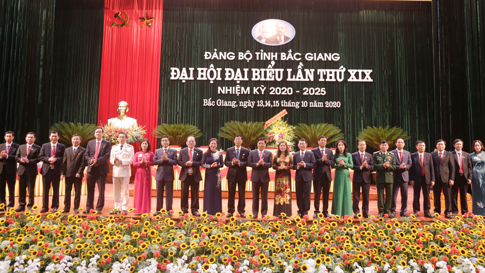 Bắc Giang: Bầu 22 đồng chí dự Đại hội đại biểu toàn quốc lần thứ XIII của Đảng