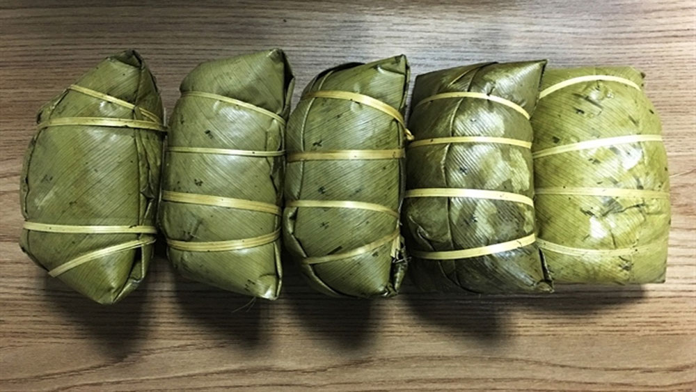 Dao Do ethnic group’s banh chung gu become popular in Hanoi