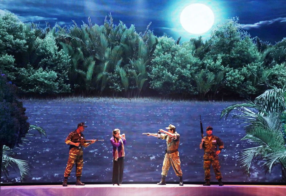 {keywords} {keywords}