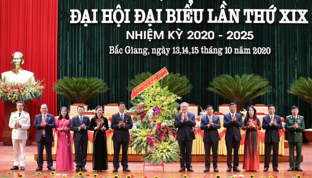 {keywords} {keywords}