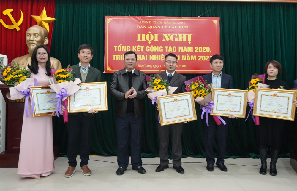 {keywords} {keywords}