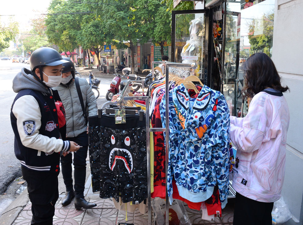 {keywords} {keywords}