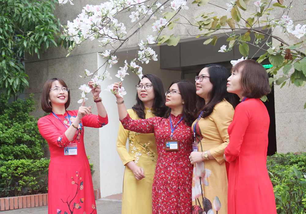 {keywords} {keywords}