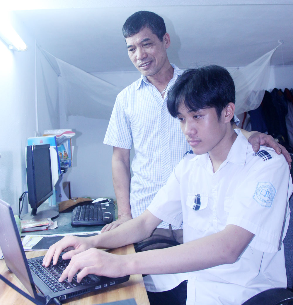 {keywords} {keywords}