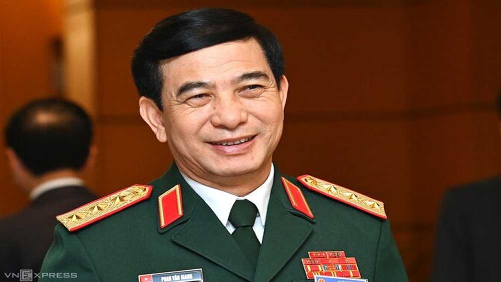 Đề nghị phê chuẩn 12 bộ trưởng, trưởng ngành