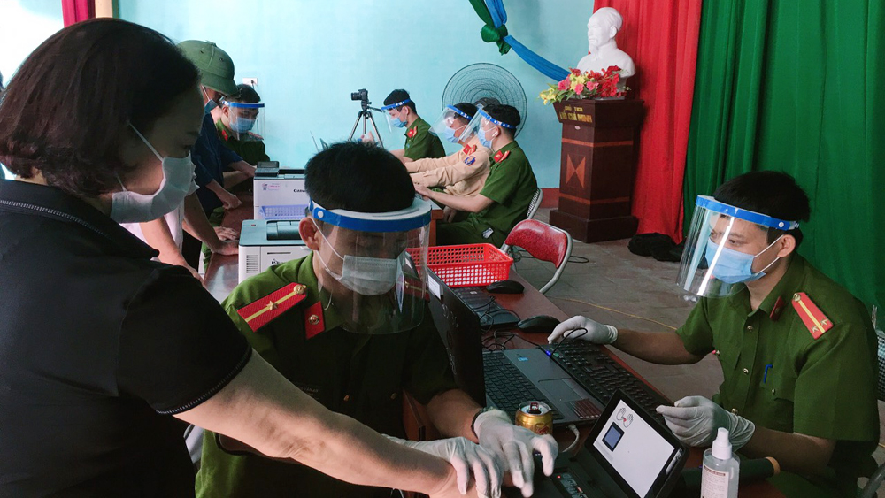 {keywords} {keywords}