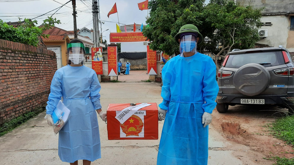 Ngày bầu cử đặc biệt ở tâm dịch Việt Yên